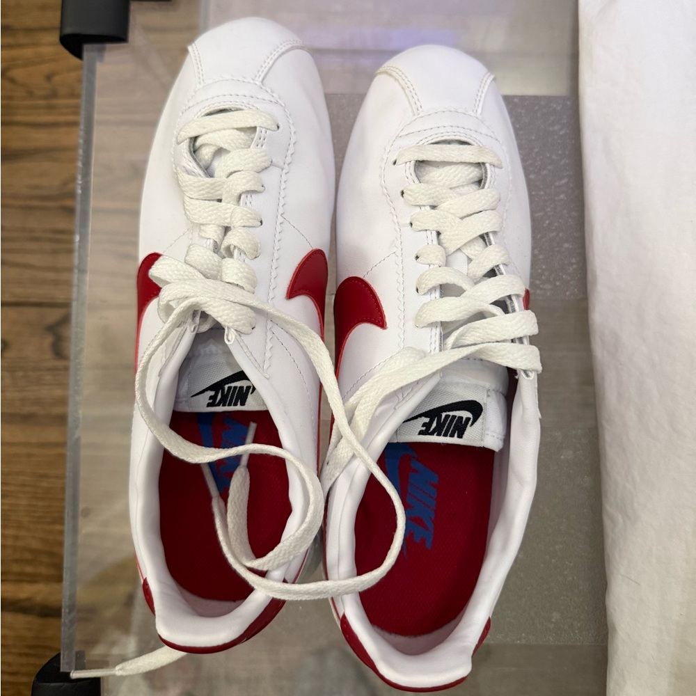 Nike Cortez White and Red Sneakers W size 8